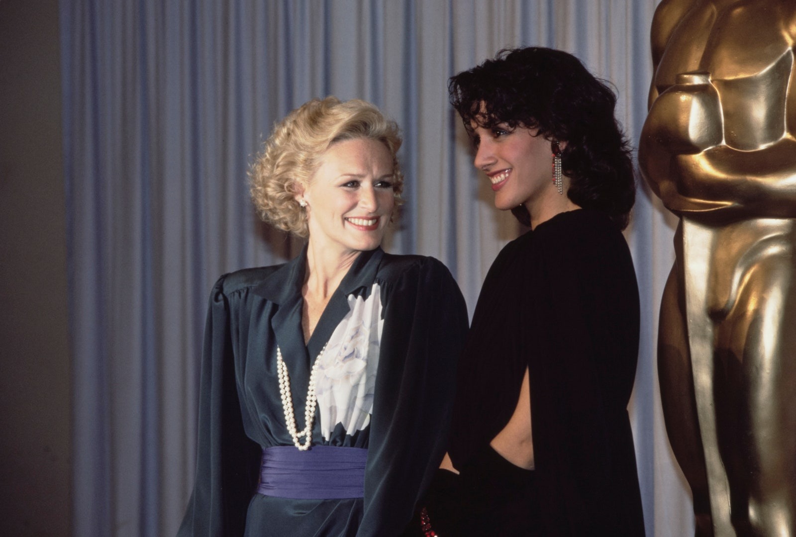 Glenn Close and Jennifer Beals at the Oscars in 1985.Photo Getty Images