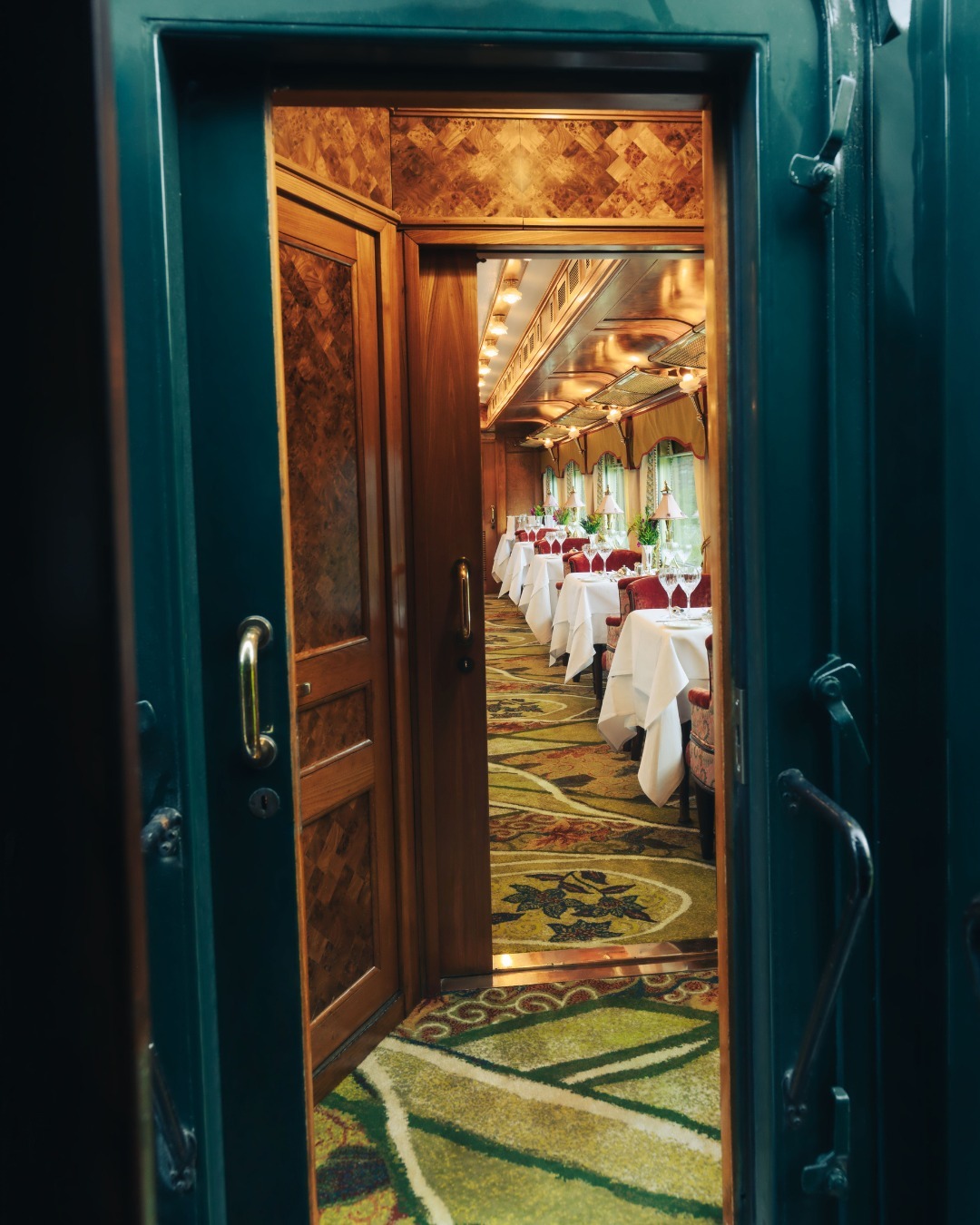 Eastern & Oriental Express, A Belmond Train restoran