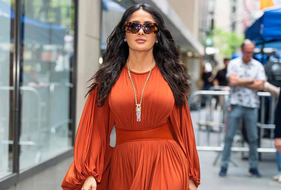 Selma Hayek street style