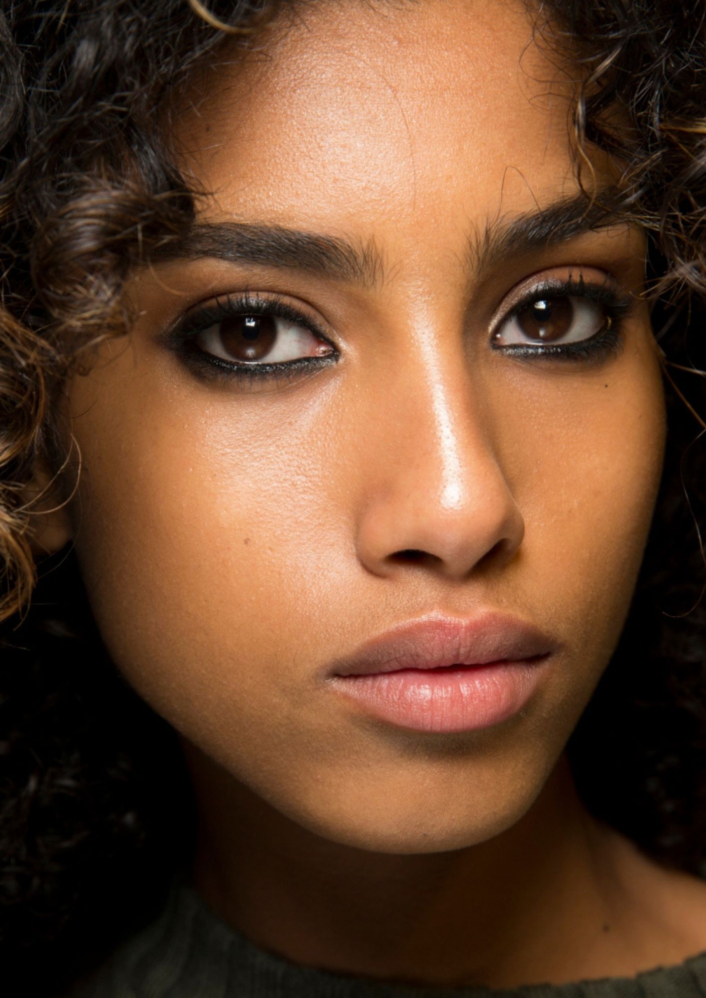 model s gustim obrvama