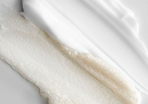 bijele teksture krema i seruma